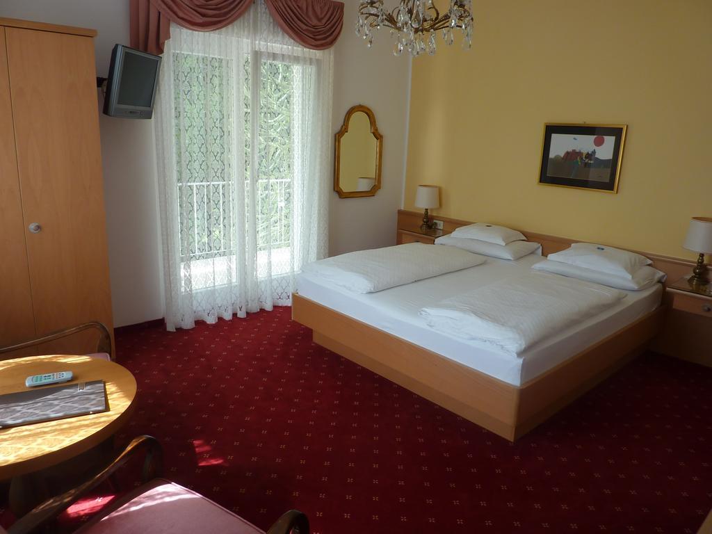 Hotel Zima Merano Bagian luar foto