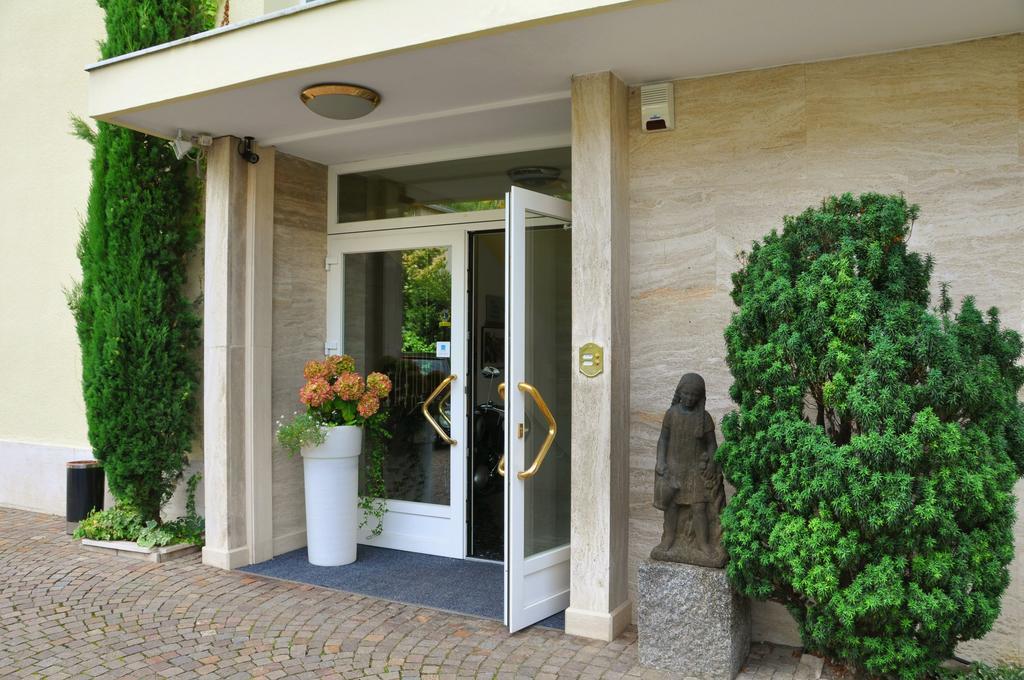 Hotel Zima Merano Bagian luar foto